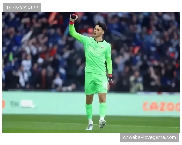 专访:伯恩利门将谈现代门将角色演变,需成为应对高位压迫的第一出球点 专访:伯恩利门将谈现代门将角色演变,需成为应对高位压迫的第一出球点